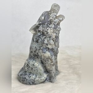 Moss Agate Wolf Carving 🐺 3.9” Crystal Nature, Howling Sitting Wolves